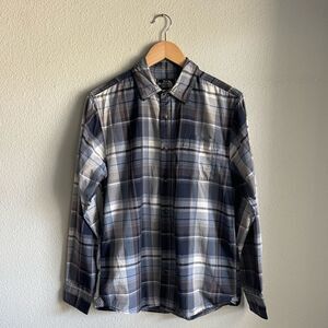 North Face Men's Plaid Button Down in Blue